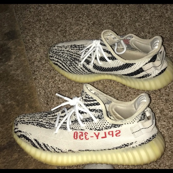 Yeezy Boost 350 V2 Zebra. - Picture 2 of 9